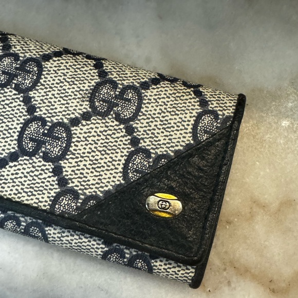 Vintage Monogram Gucci Key Holder (missing key attachment) - Picture 9 of 16